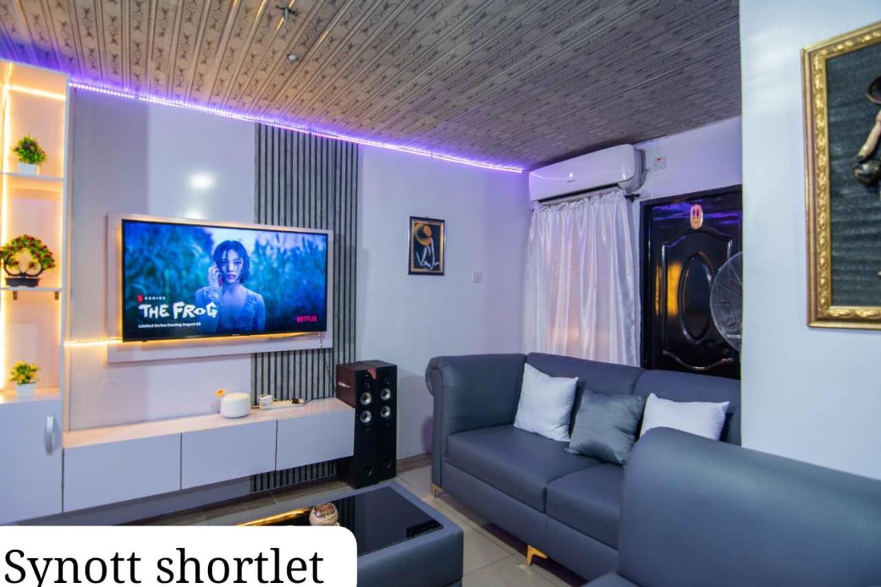 Synott Apartment Ikeja Esterno foto